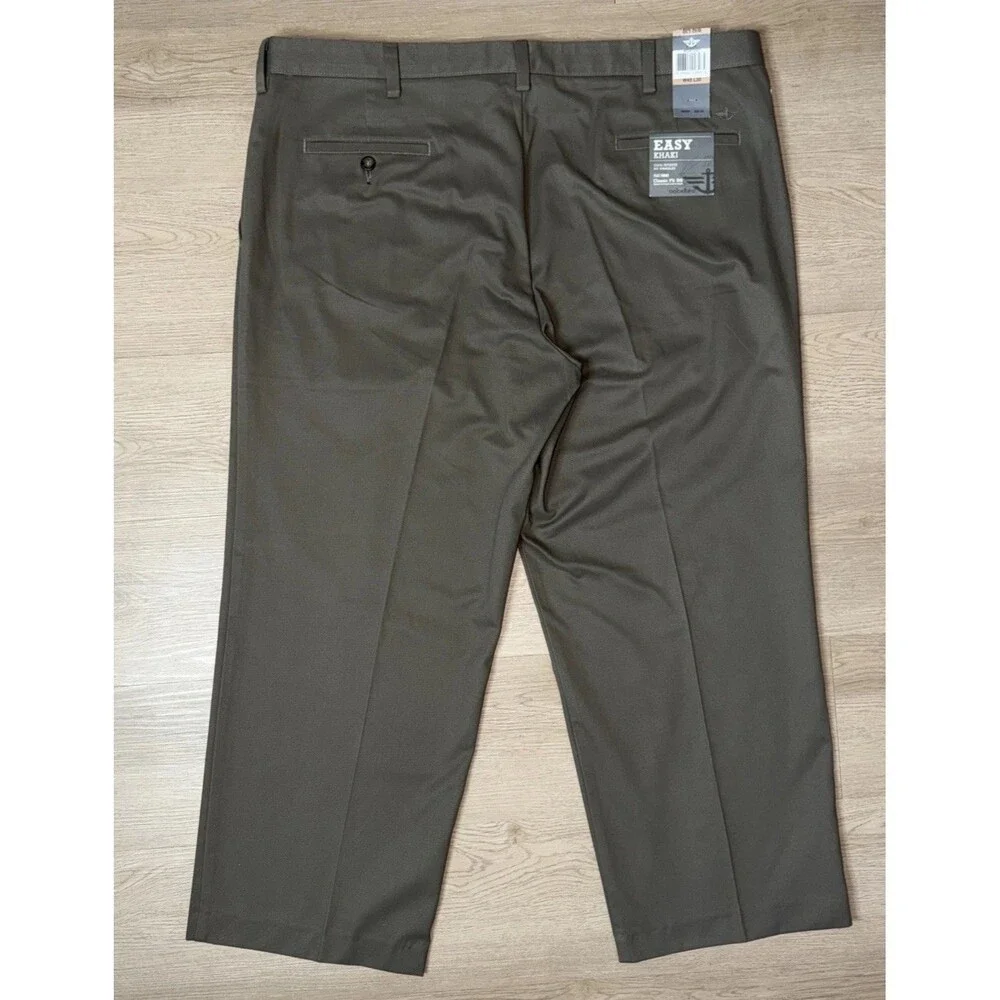 NWT Dockers Easy Khaki Pants Mens 42x30 D3 Classic Fit Flat Front No Wrinkle Tan